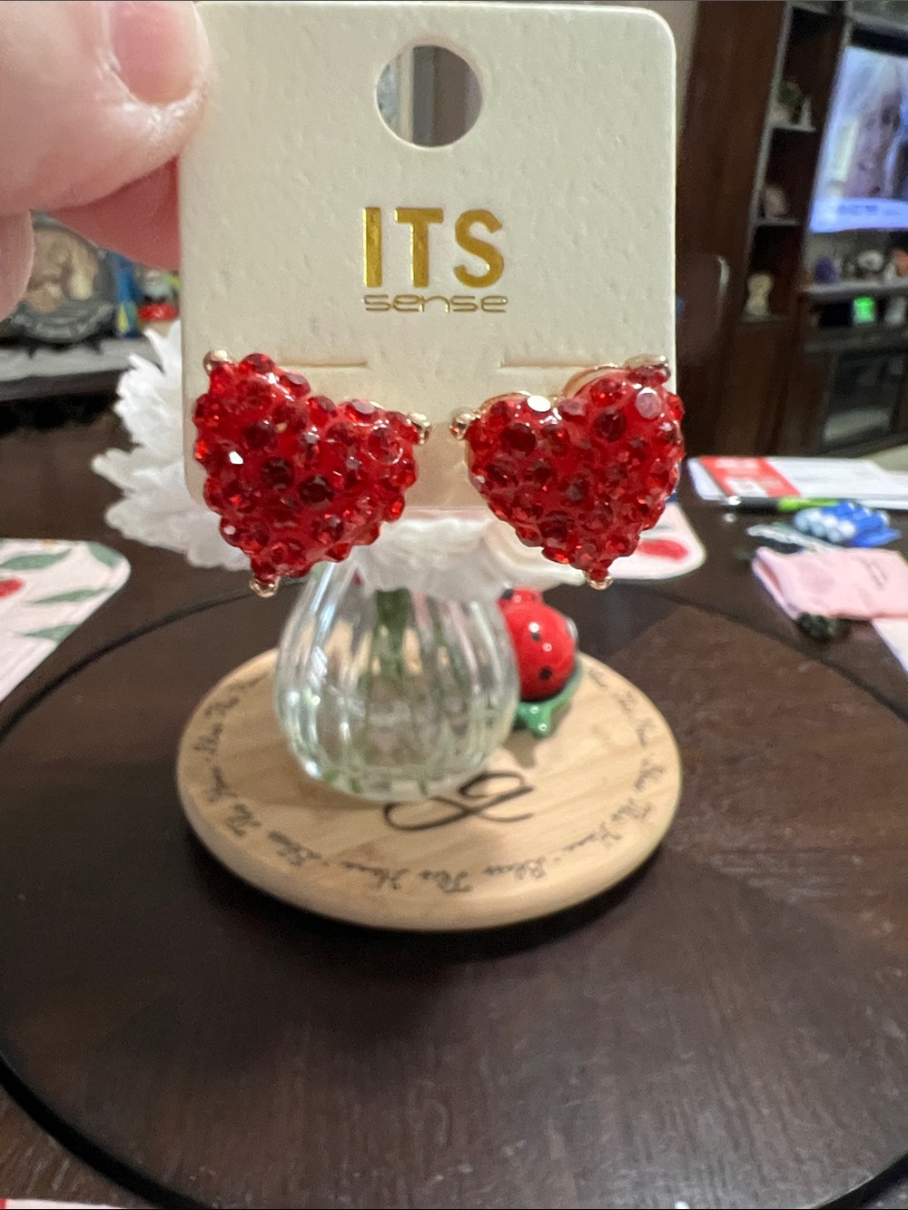 New ITS Sense Red Crystal Heart Stud Earrings